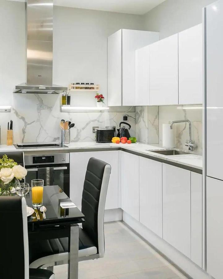 Modern 3 And 2 Bedroom Flat In Central With Installed Ac Apartamento Londres