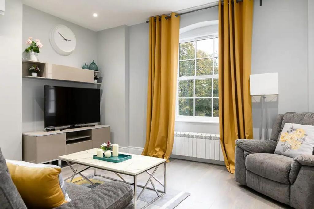 Apartamento Modern 3 And 2 Bedroom Flat In Central With Installed Ac