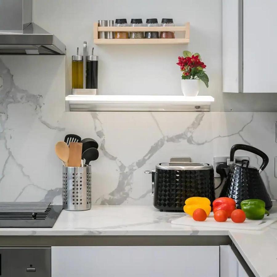 Modern 3 And 2 Bedroom Flat In Central With Installed Ac Londres