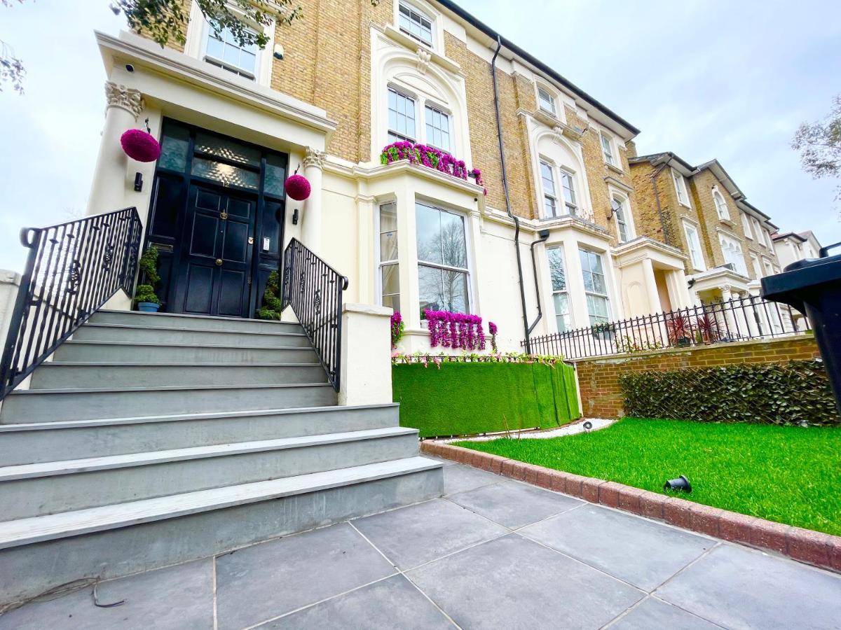 Modern 3 And 2 Bedroom Flat In Central With Installed Ac Apartamento