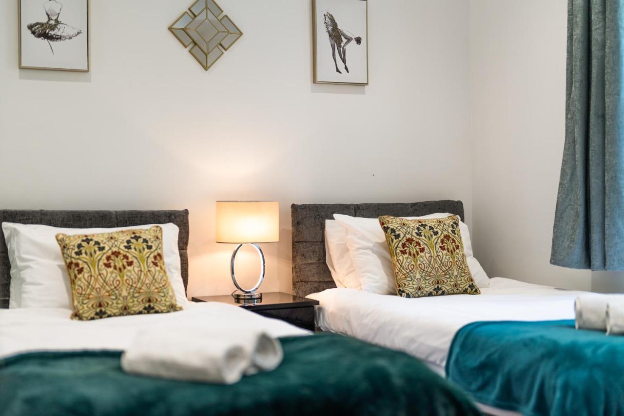 Apartamento Modern 3 And 2 Bedroom Flat In Central With Installed Ac *