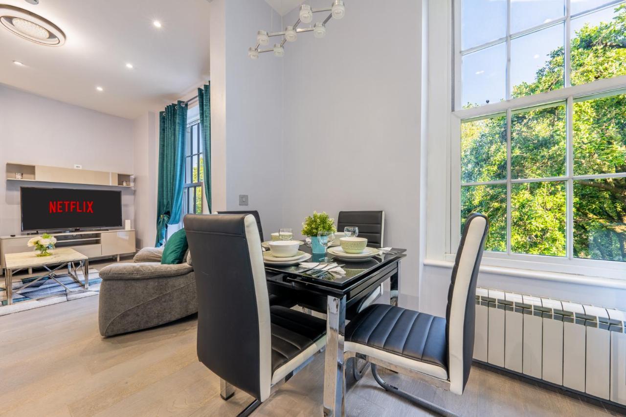 Modern 3 And 2 Bedroom Flat In Central With Installed Ac Apartamento *