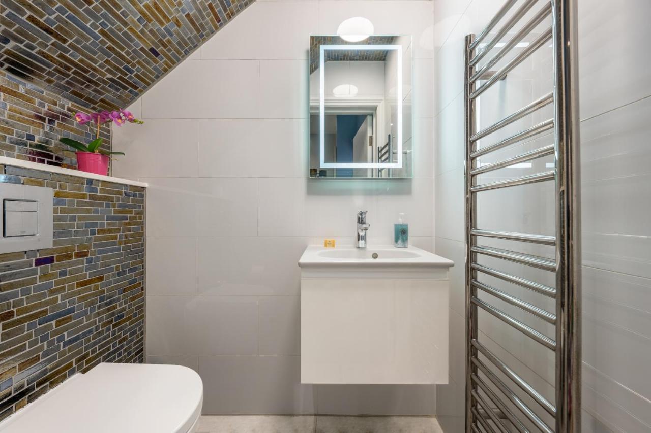 Modern 3 And 2 Bedroom Flat In Central With Installed Ac Apartamento Londres