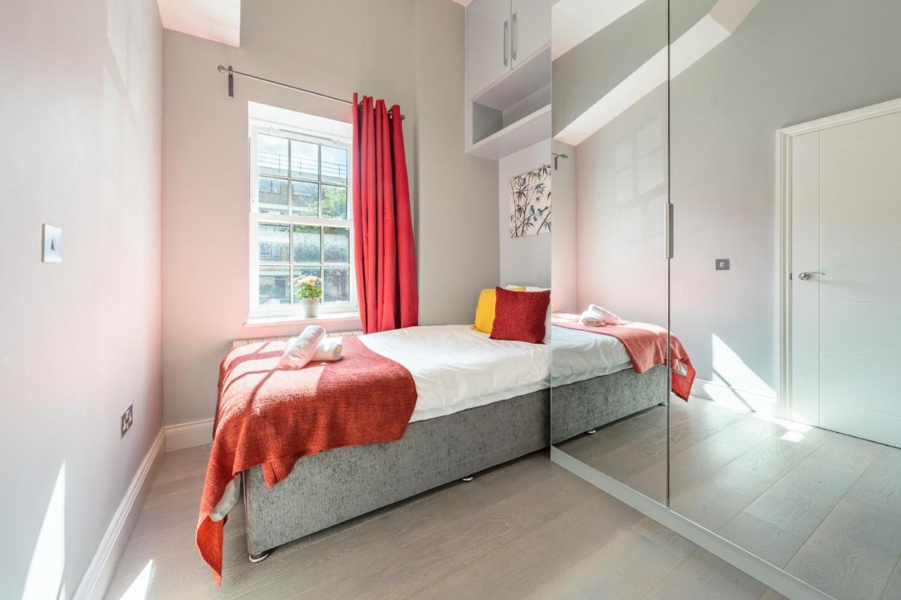 Modern 3 And 2 Bedroom Flat In Central With Installed Ac Apartamento