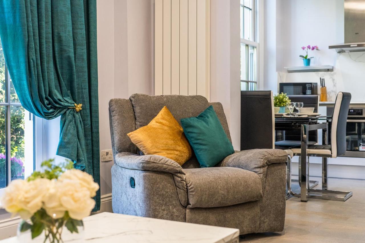 Apartamento Modern 3 And 2 Bedroom Flat In Central With Installed Ac *