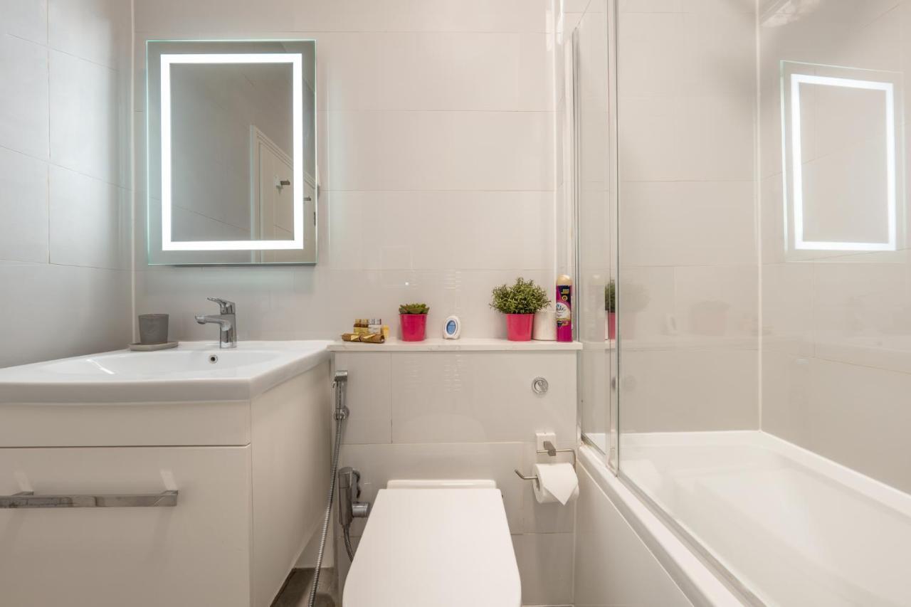 Apartamento Modern 3 And 2 Bedroom Flat In Central With Installed Ac