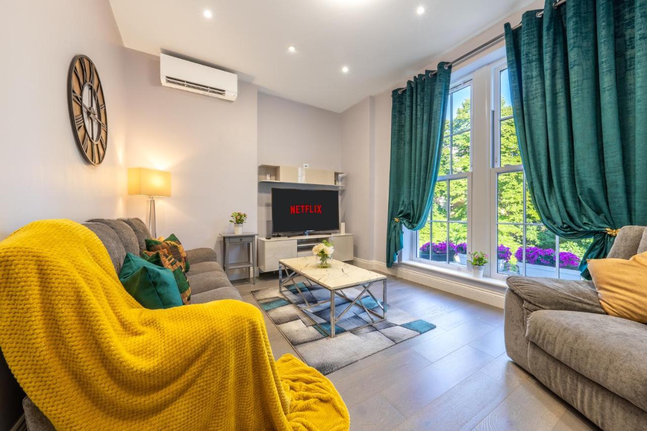 Modern 3 And 2 Bedroom Flat In Central With Installed Ac Londres